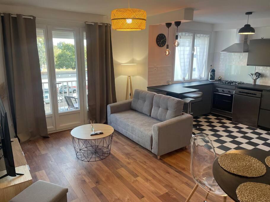 Bel Appartement Meyzieu Centre Proche Tramway Экстерьер фото